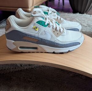Nike Air Max SE